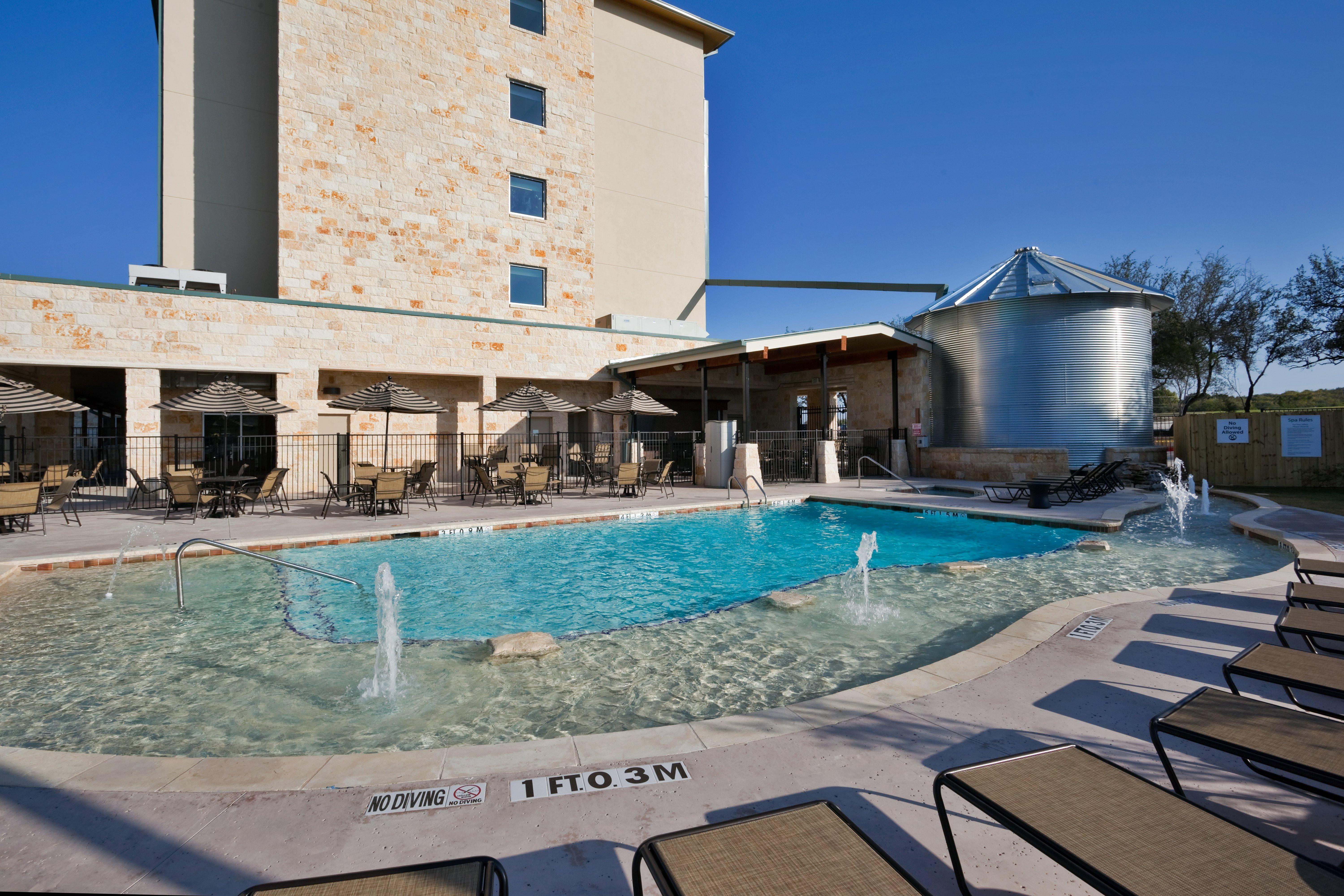 Holiday Inn San Antonio Northwest- Seaworld Area By Ihg Exterior photo